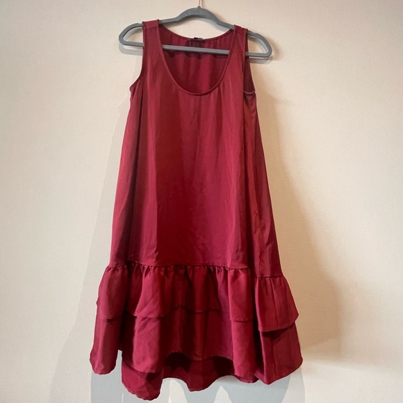 Universal Standard Dresses & Skirts - Universal Standard Cabernet tiered ruffled sleeveless dress size 2XS = 6-8